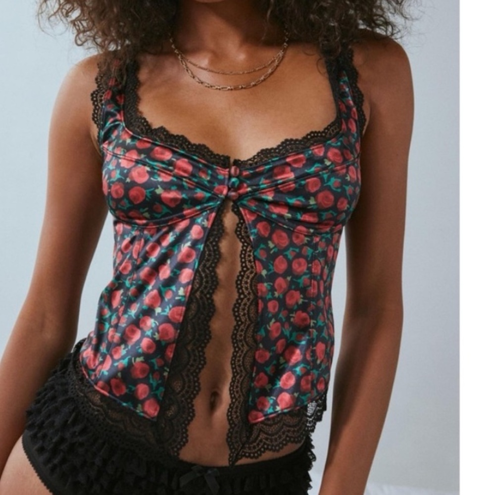 NWT Out from under Urban Outfitters Dolce Verano Rosebud Floral Corset